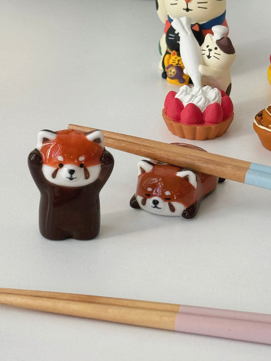 DECOLE Red Panda Chopstick Rest