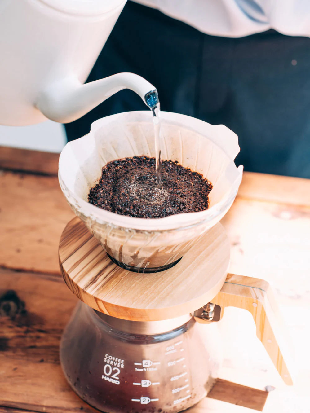 Hario V60-02 Glass and Olive Wood Dripper