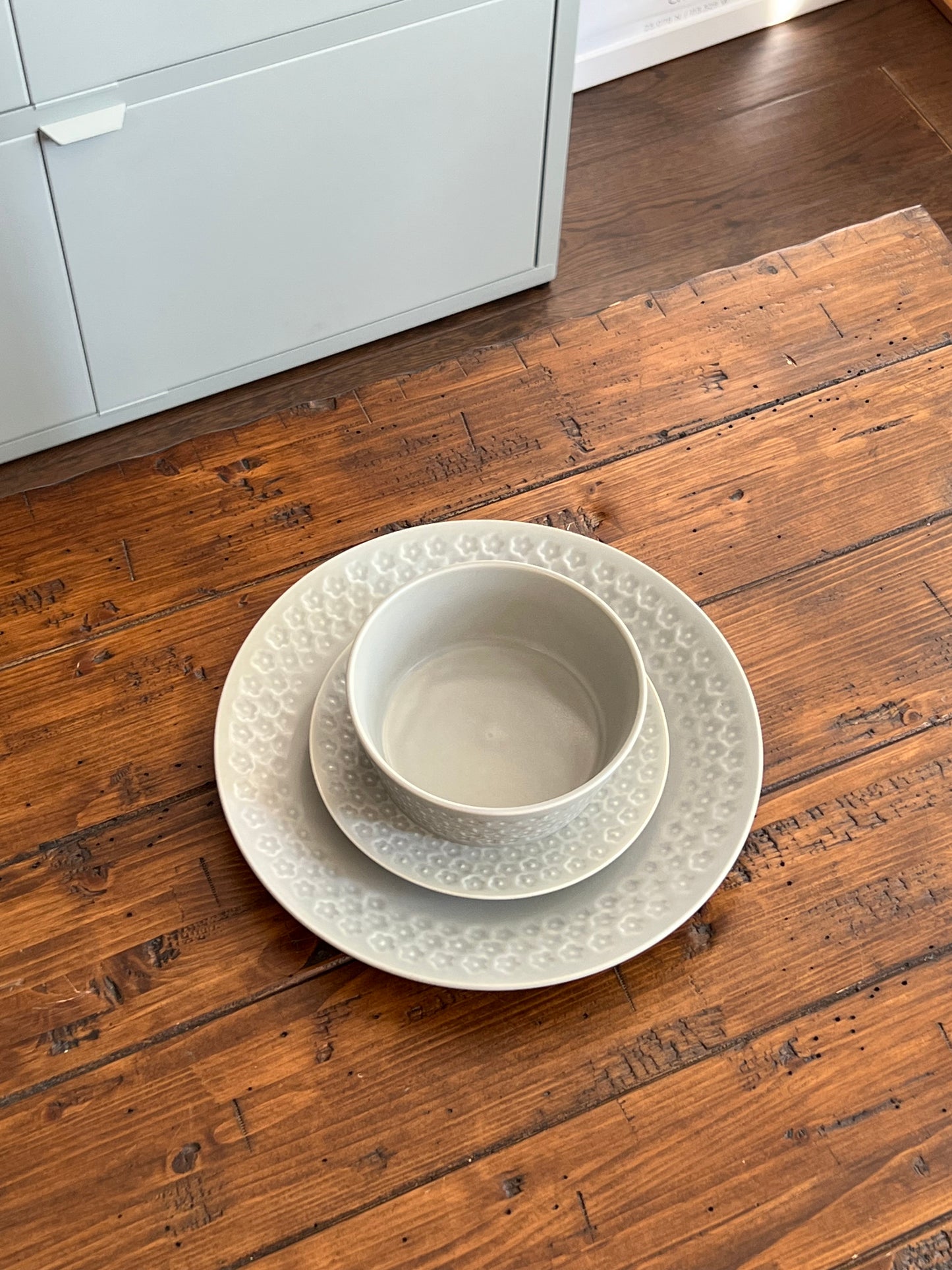 Matte Grey Daisy Stamped Plate (2 sizes)