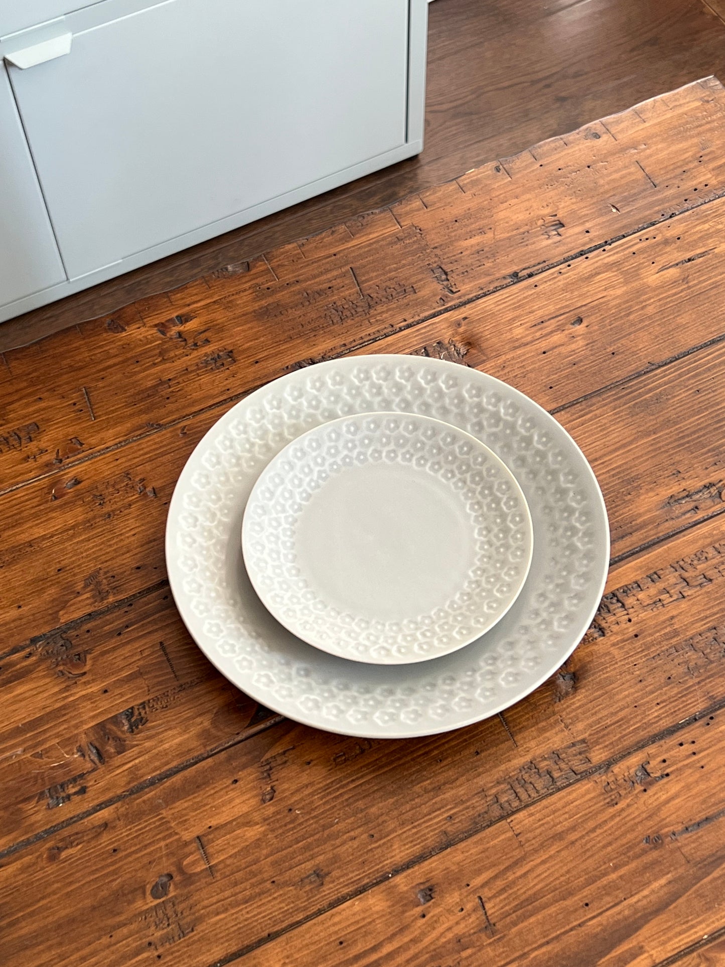 Matte Grey Daisy Stamped Plate (2 sizes)