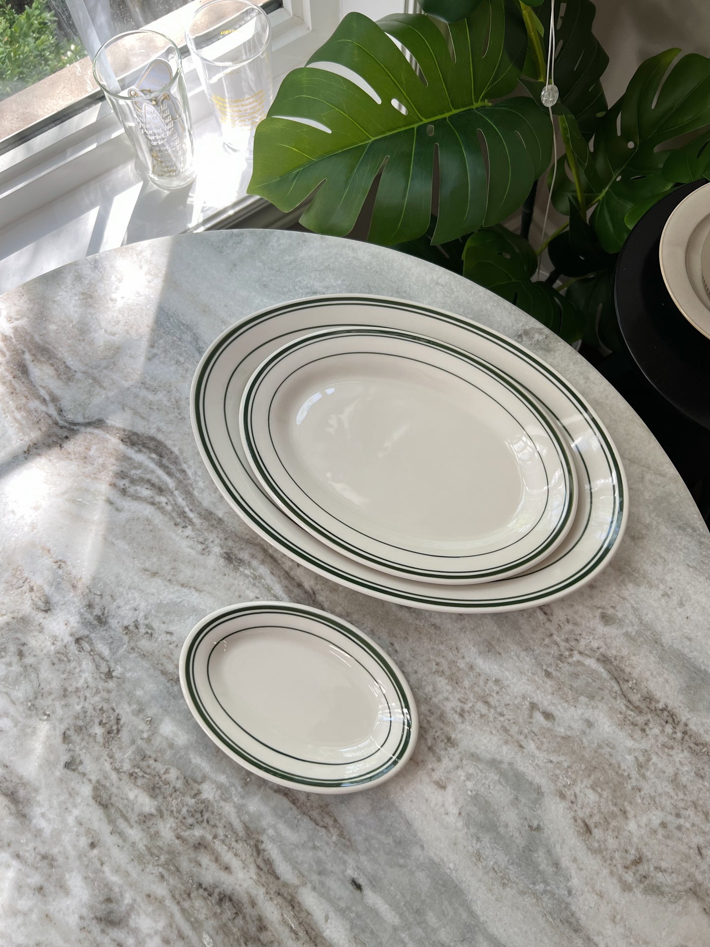 TUXTON Green Bay Oval Platter