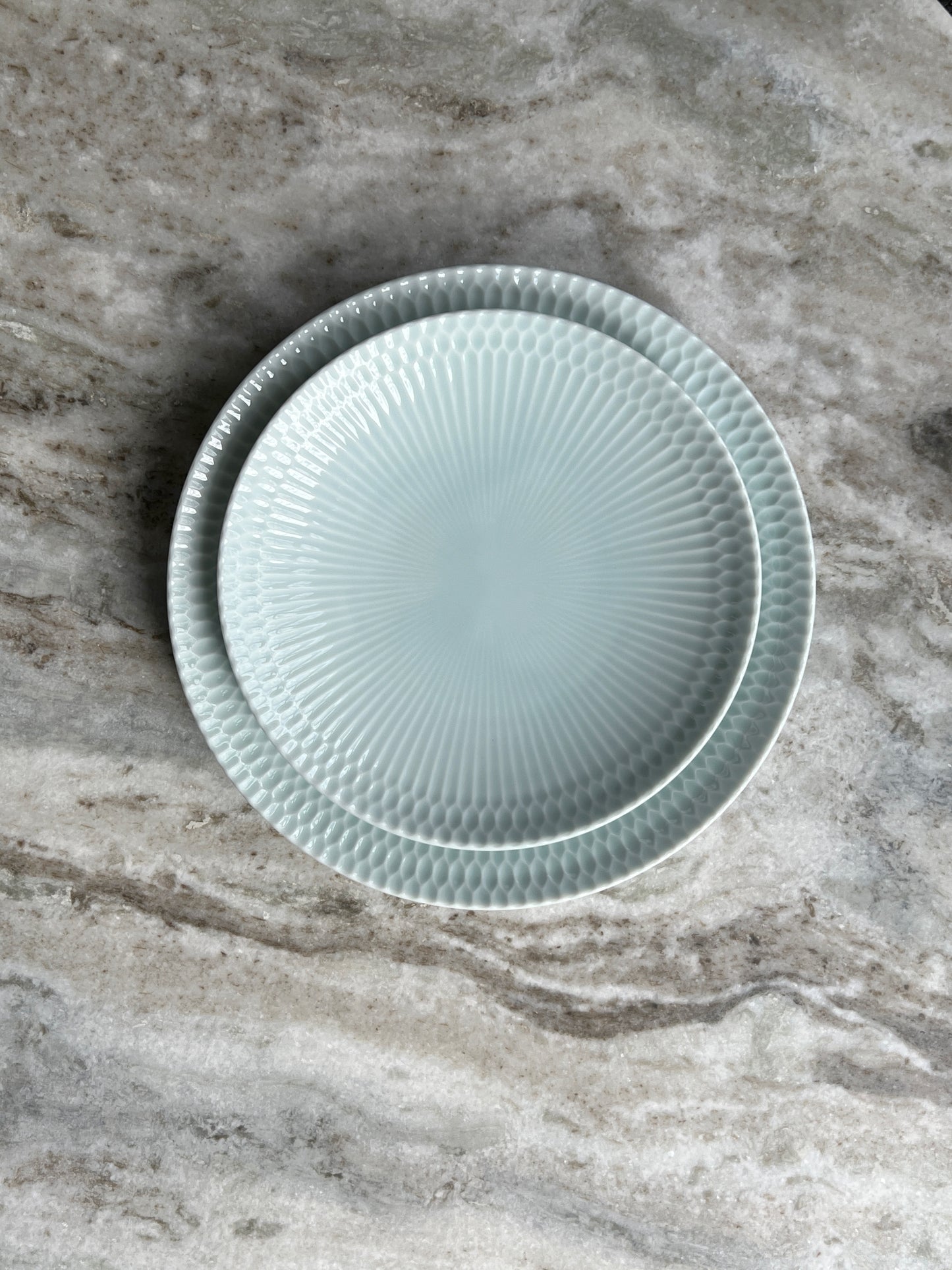 Oda Sazanami Ripples 20 Plate MINO WARE (Light Blue)