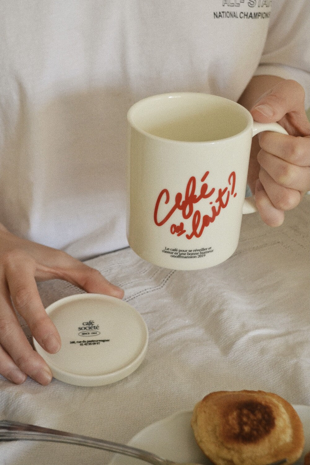 Cafe au lait cover mug (red)