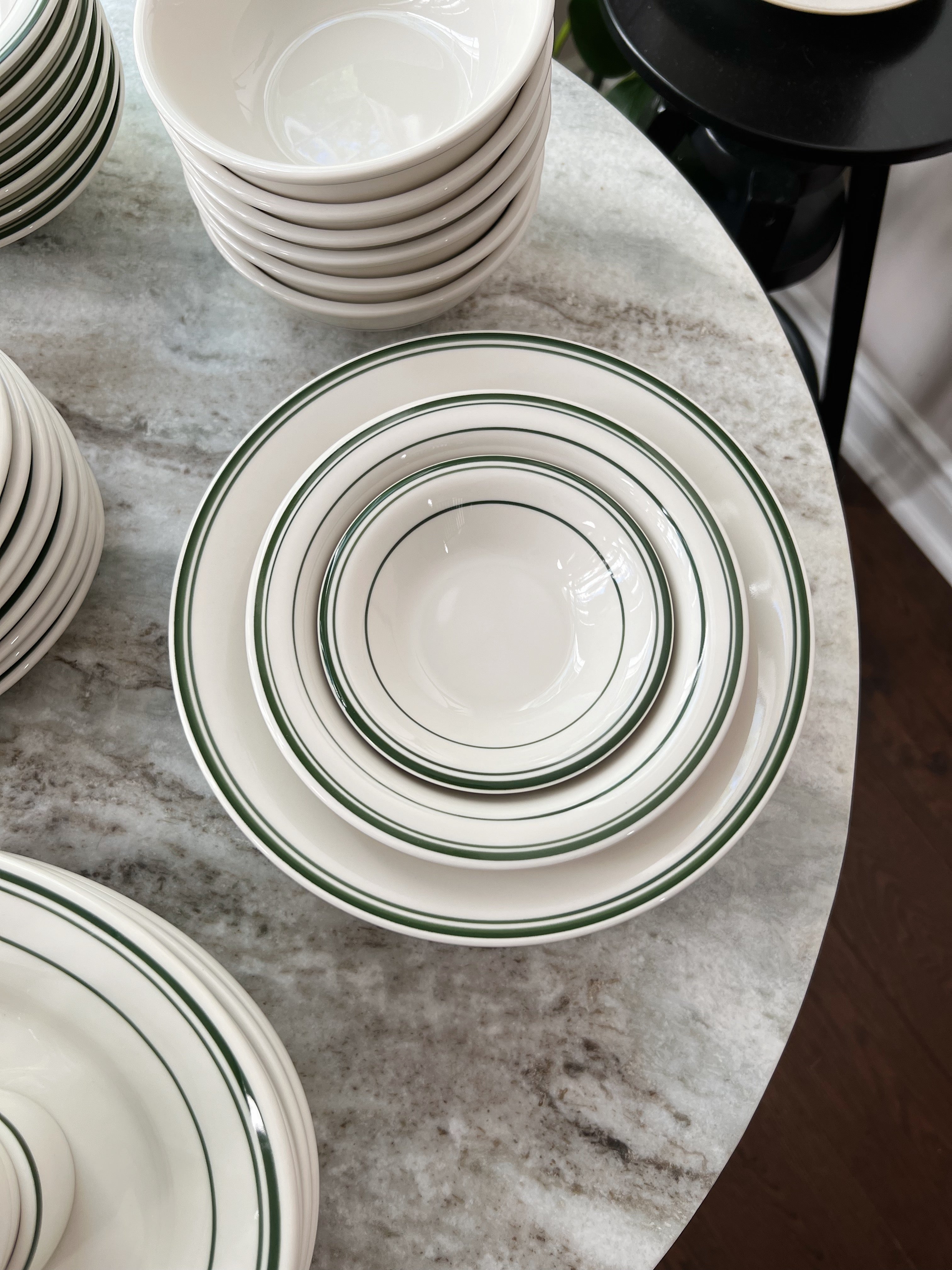 Tuxton plates outlet