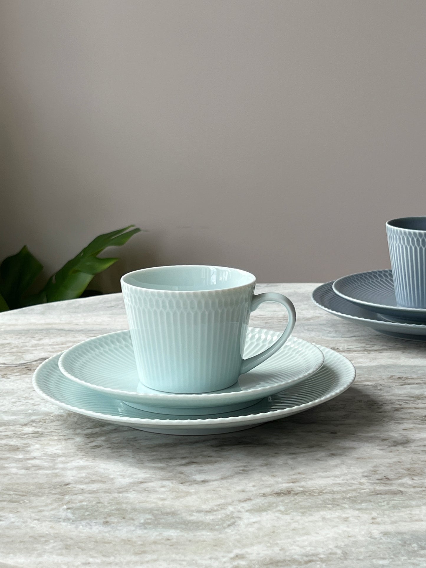 Oda Sazanami Ripples 24 Plate MINO WARE (Light Blue)