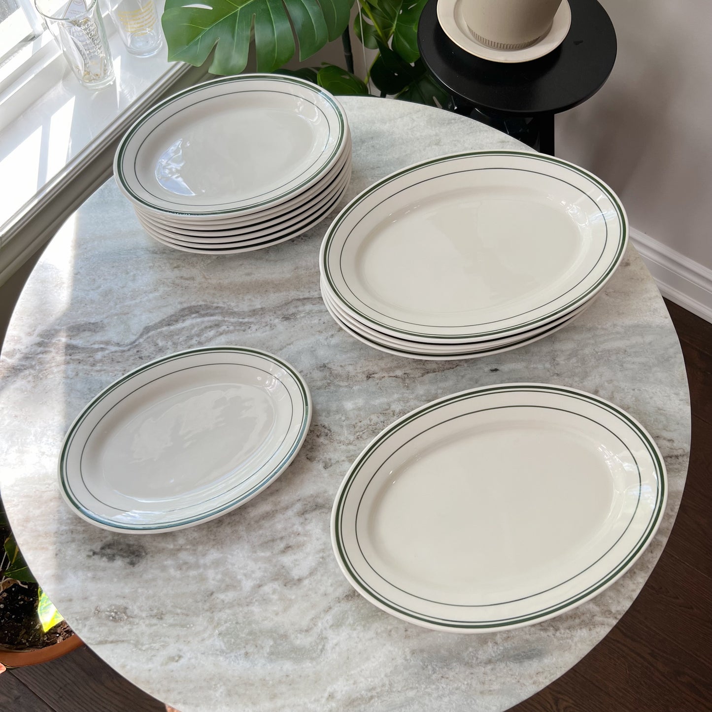 TUXTON Green Bay Oval Platter