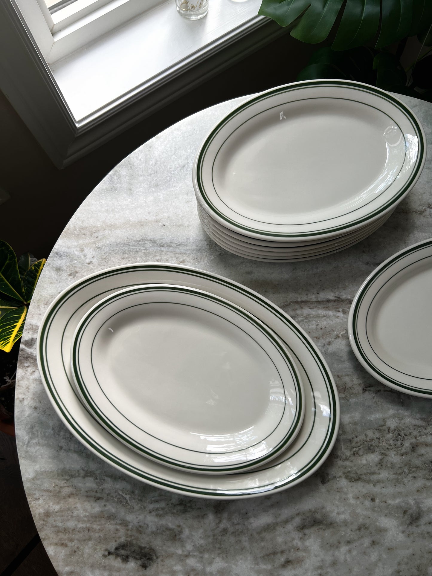 TUXTON Green Bay Oval Platter